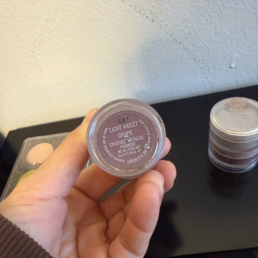 MAC Cosmetics | RARE Quad Eyeshadow Palette & Crushed Metallic Pigment Powders - Picture 9 of 11